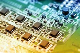 天風證券電子首席潘暕和民生證券計算機首席呂偉在朋友圈“開戰”